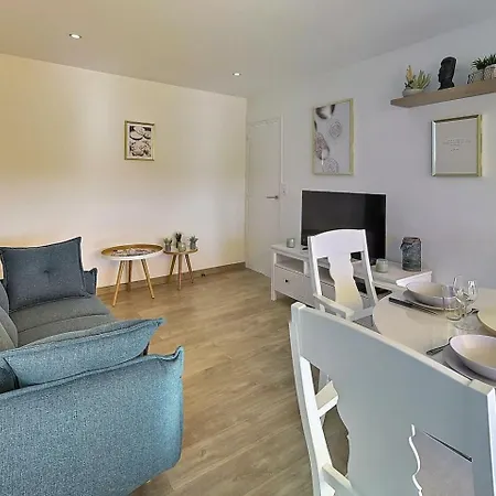 Appartement Le Voltaire - Gare -wifi - Balcon - Mon Groom Troyes