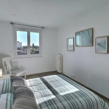 Le Voltaire - Gare -wifi - Balcon - Mon Groom Appartement Troyes