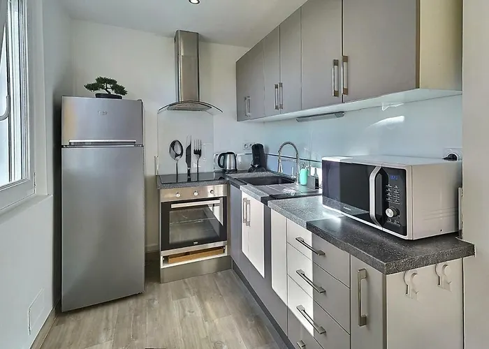 Le Voltaire - Balcon - 2 Chb - 3 Lits - 2 Min Gare Et Cente-ville - Mon Groom Troyes