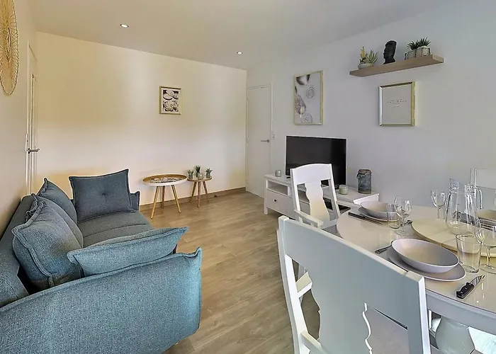 Lägenhet Le Voltaire - Balcon - 2 Chb - 3 Lits - 2 Min Gare Et Cente-ville - Mon Groom Troyes